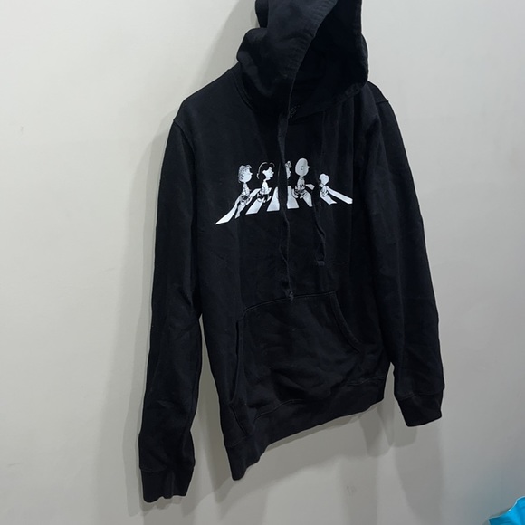 Peanuts hoodie size medium - Picture 2 of 7